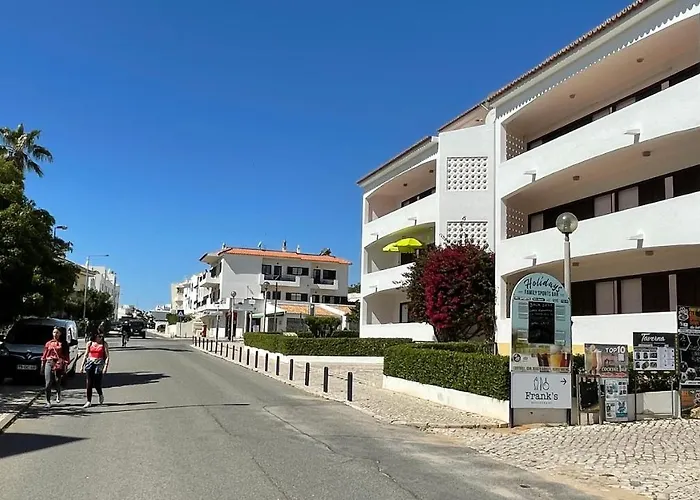 Appartamento Medronheira - Near the beach - 6 Pax - Olhos de Água