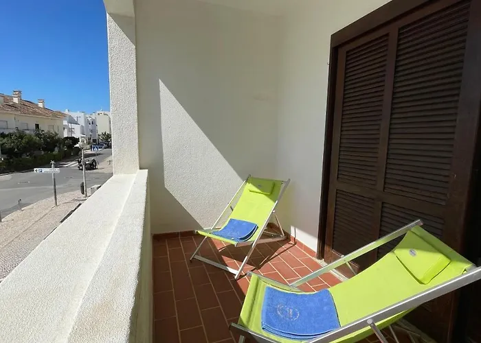 Medronheira By Check-in Portugal * Αλμπουφέιρα